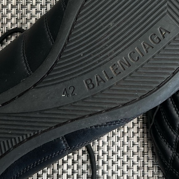 Men's "Balenciaga" Black Leather Casual Sneaker - Picture 7 of 7